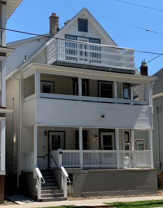 Foto del edificio - 749 E Johnson St