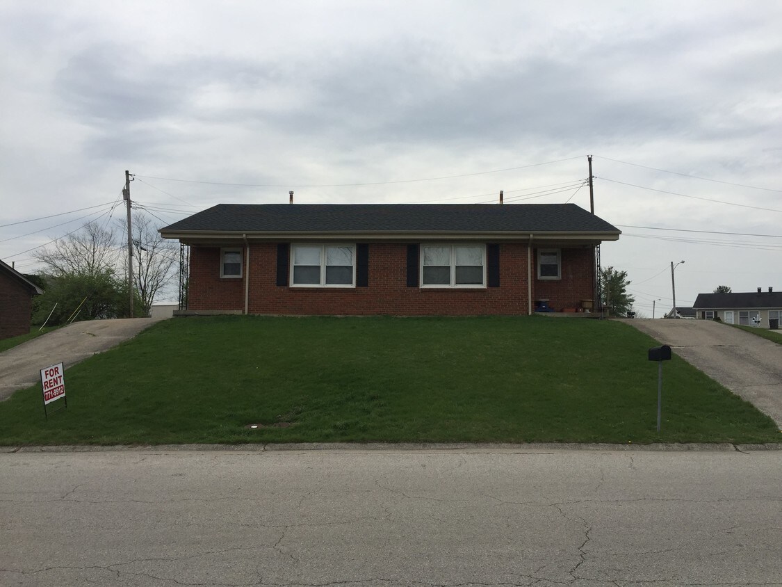 68 Holiday Rd, Winchester, KY 40391 Townhome Rentals in Winchester KY