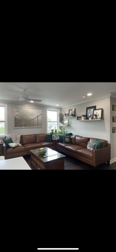The open floor plan living room. - 1366 Ida Ave