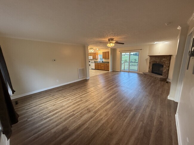 Foto del edificio - 1114 Templeton Mill Rd