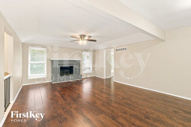 Building Photo - 2412 Bridger Dr