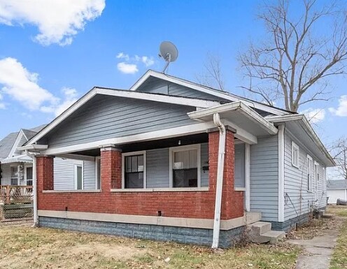 Building Photo - 1466 N Chester Ave