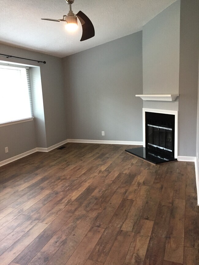 Sala de estar - 6816 Ray Rd