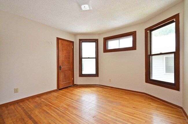 Building Photo - 428 N Wheeler St