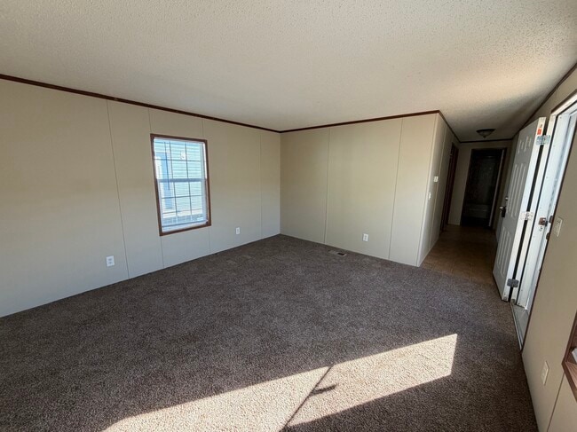 Building Photo - 25535 Nuway Ave