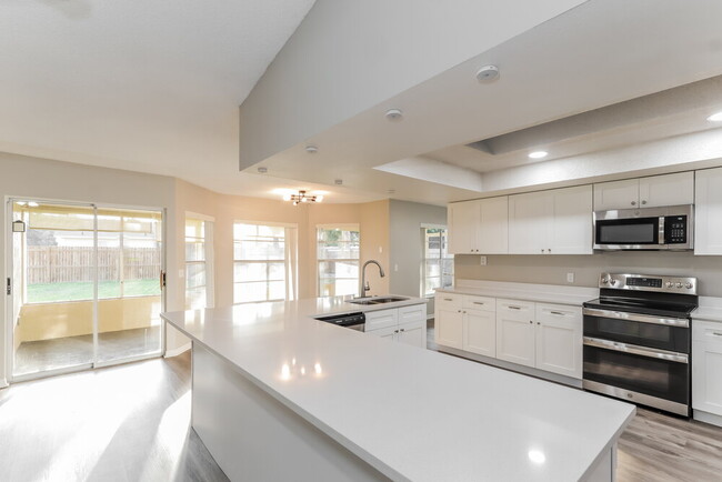 Building Photo - 1365 Haulover Ave