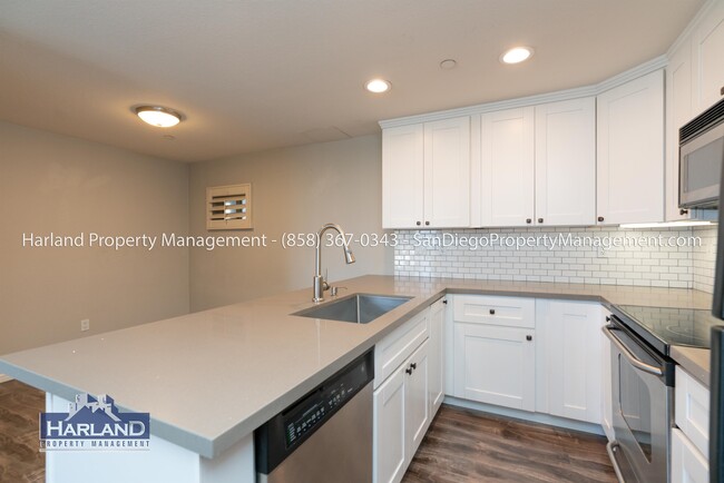 Foto del edificio - 7514 Girard Ave