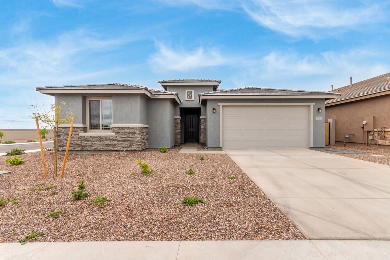 Primary Photo - NEW BUILD in Litchfield Park!! 4 bed, 3.5 ...