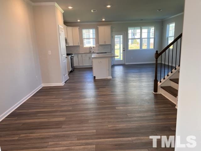 Building Photo - 1047 Gemma Dr