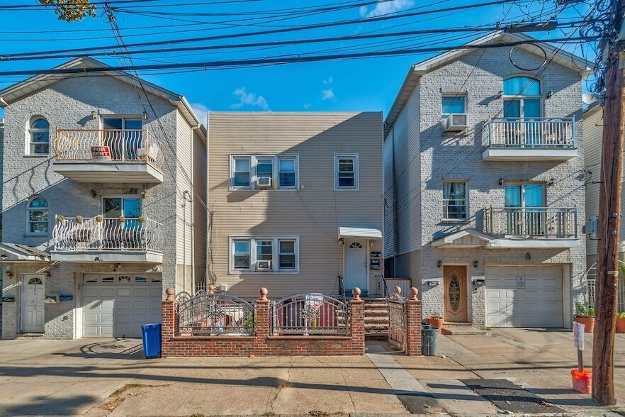 Foto principal - 392 Union St