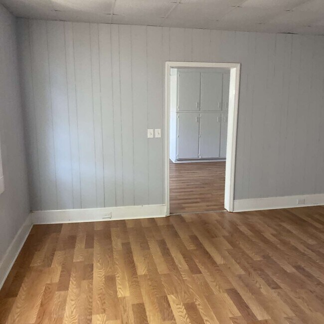 Foto del edificio - 910 N Bethel St