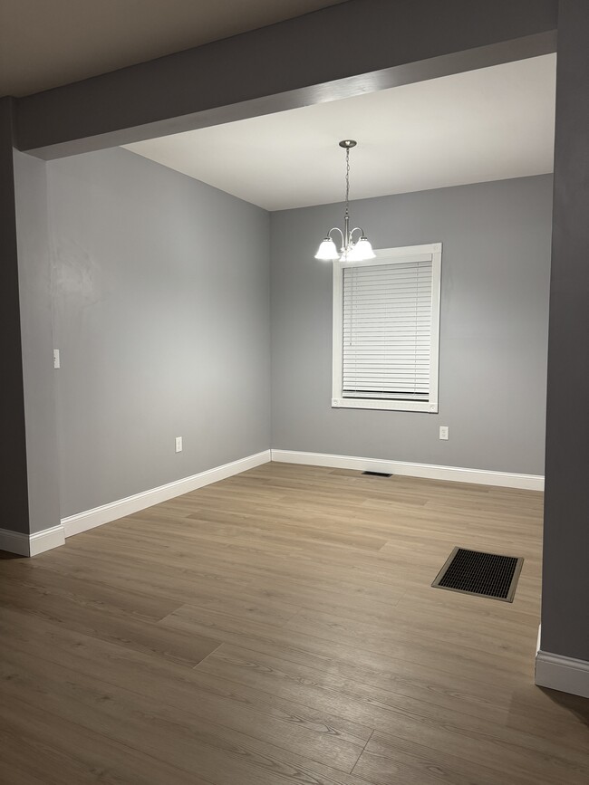 Dining Area - 17 Williams St