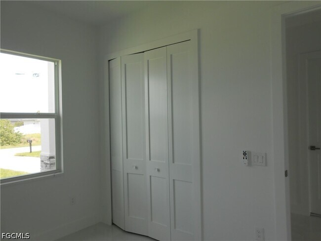 Foto del edificio - 320 Poplar St