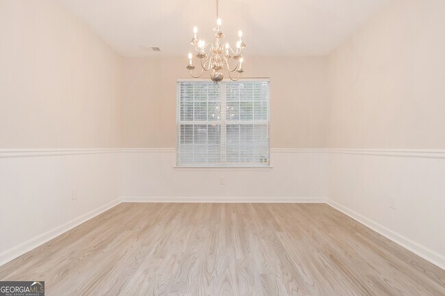 Building Photo - 602 Robin Ridge