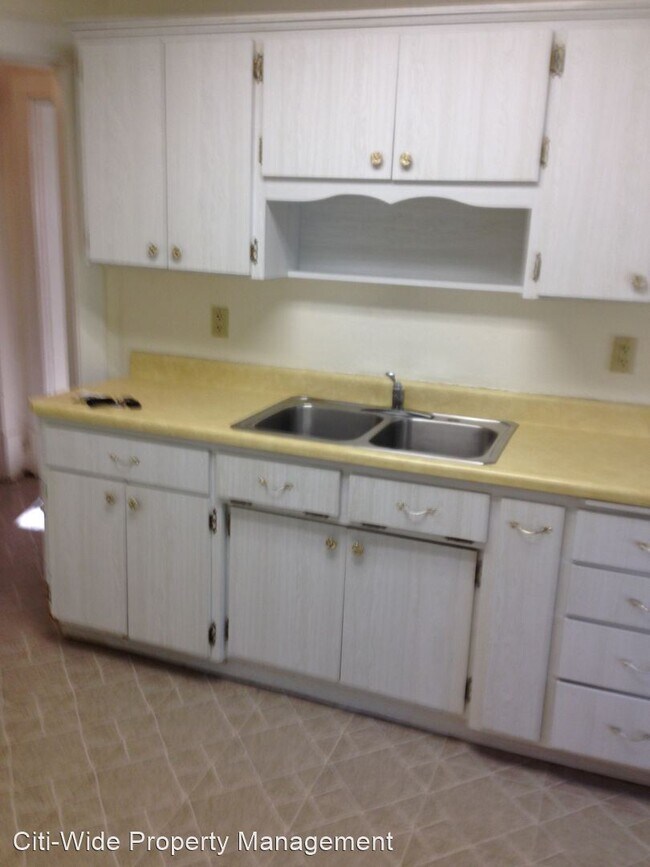 Foto del edificio - 3 br, 1 bath House - 308 4th St SE