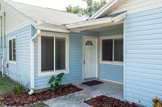 Building Photo - 912 Robinhood Ct