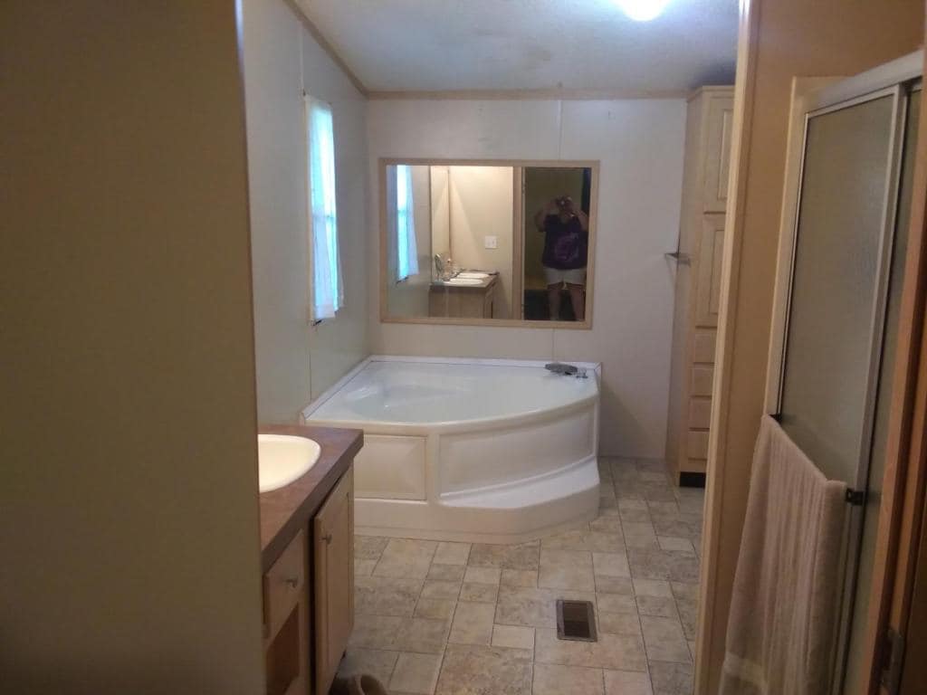 Building Photo - 33 Oakview Dr