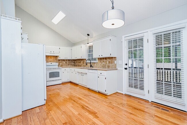 Building Photo - 403 Oak Valley Dr