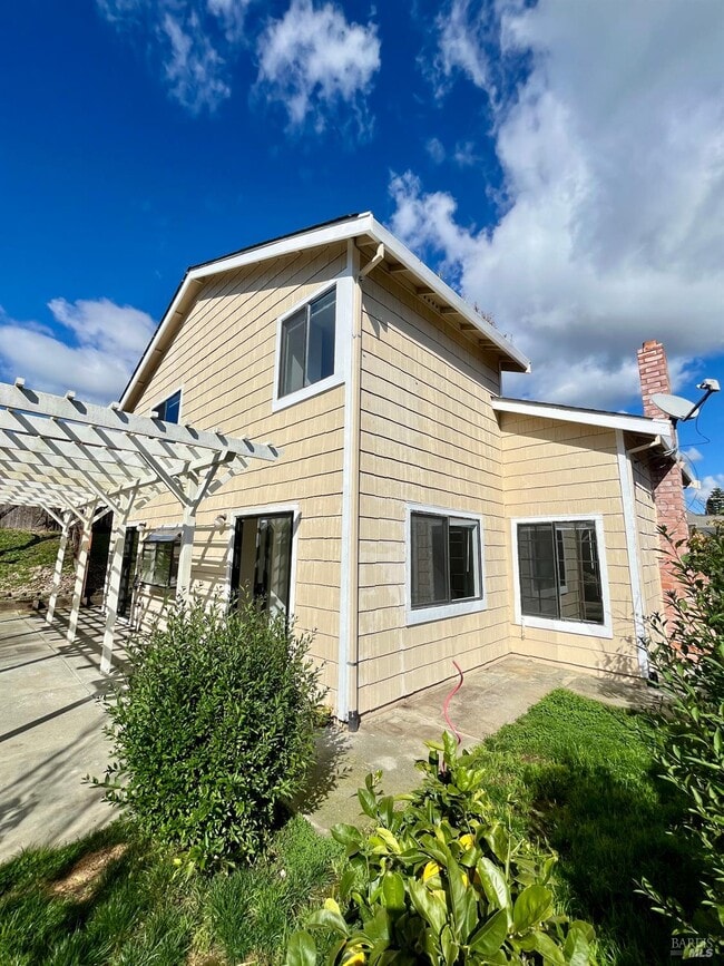 Building Photo - 111 Thresher Dr