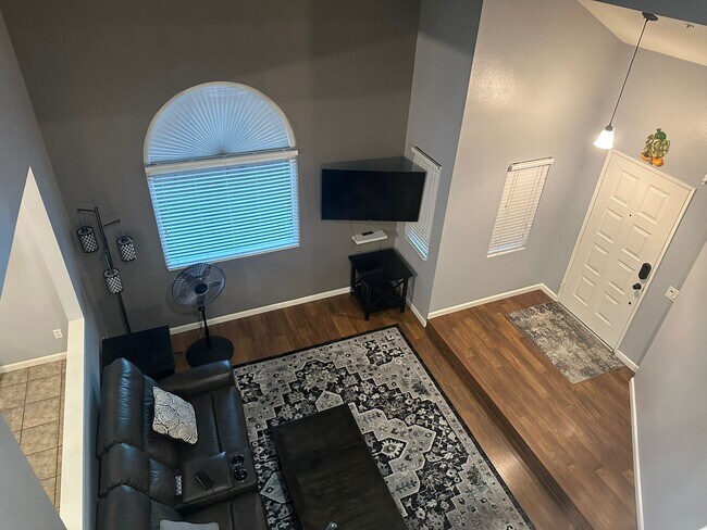 Foto del edificio - 16325 Applegate Dr