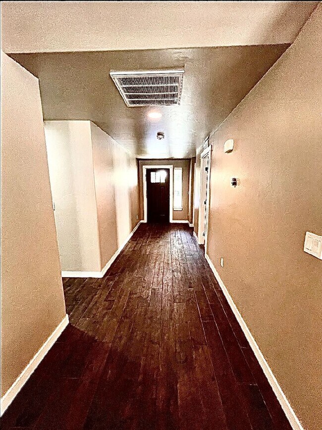 Foto del edificio - 3844 W Magnolia Ln