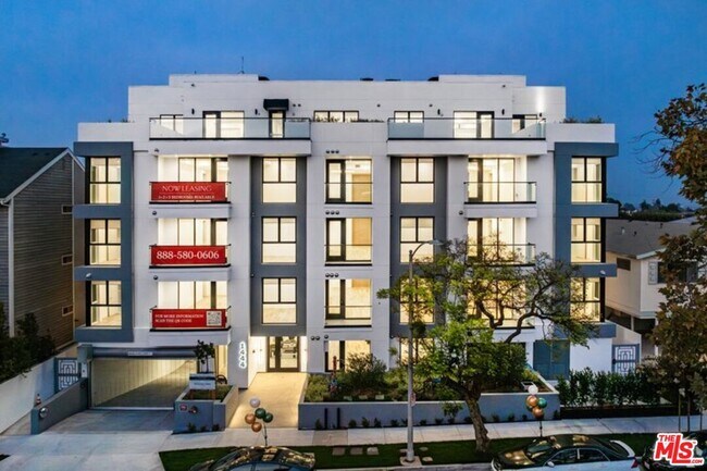 Foto del edificio - 1444 Rexford Dr