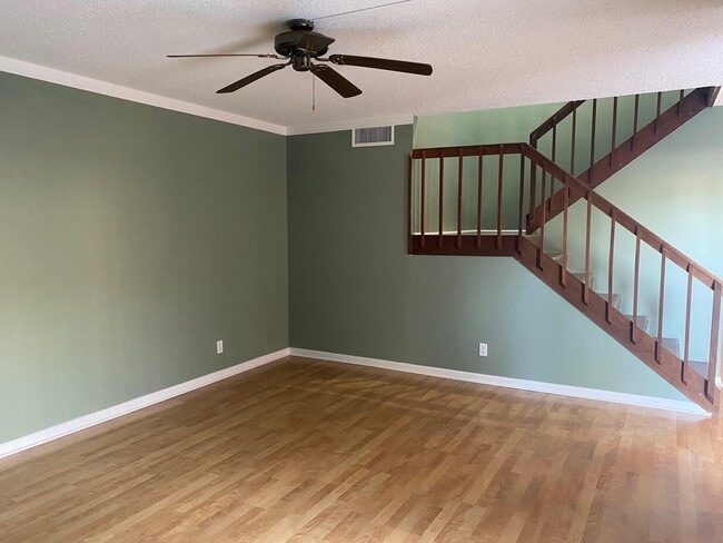 Foto del edificio - 1705 Forest Lakes Cir
