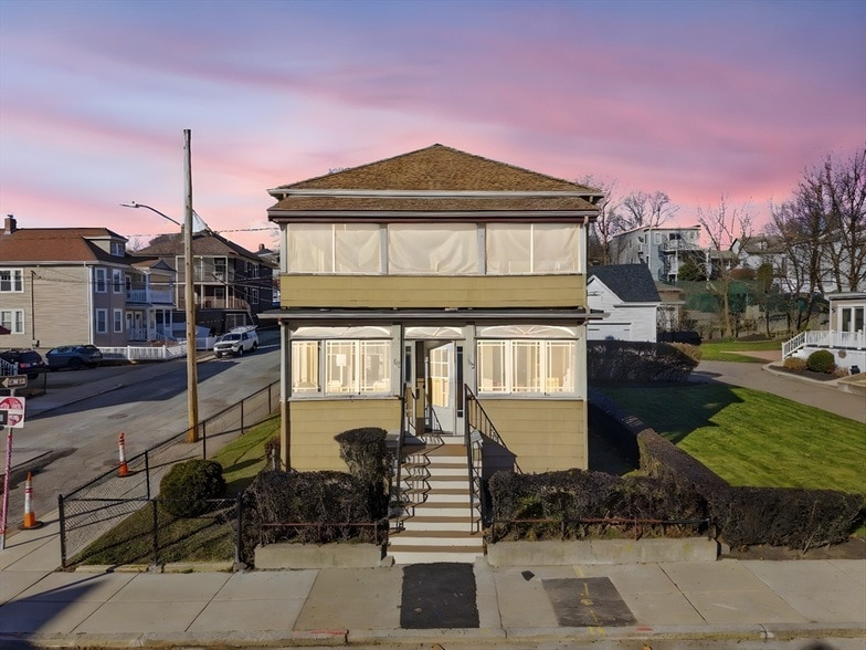 Foto principal - 113 Minot St