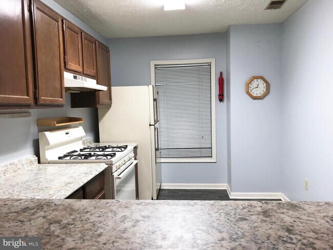 Foto del edificio - 916 Windbrooke Dr