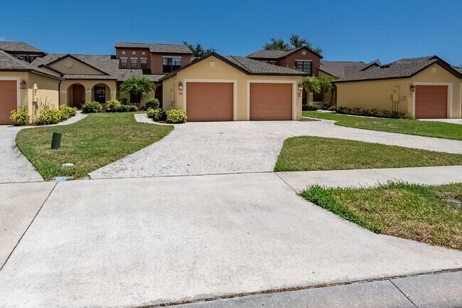 Foto del edificio - 3 bedroom, 2 bathroom townhome in Sonesta Walk