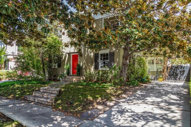 Exterior - 420 N Harper Ave