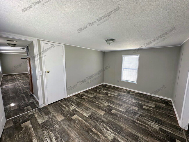 Building Photo - 266 Lark Meadow Dr