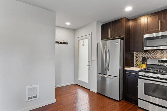 Foto del edificio - 8601 Delridge Wy SW
