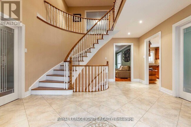 Building Photo - 16 Chalmers Ct