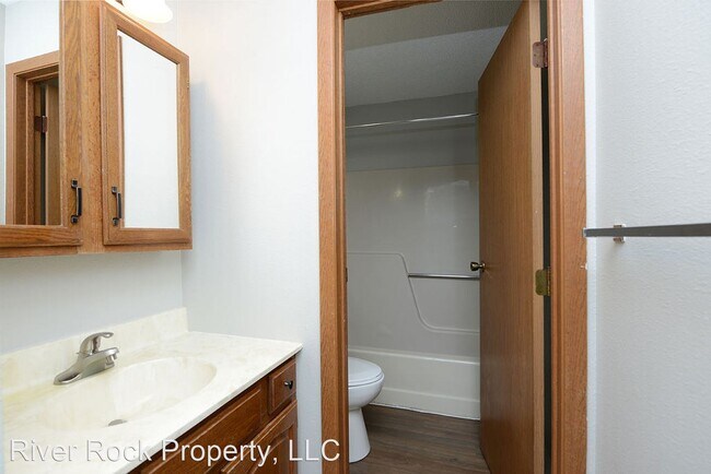Foto del edificio - 2 br, 2 bath House - 3211B 15th Avenue South
