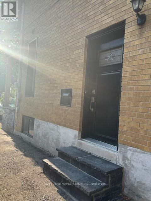 Building Photo - 1341 Freeport Dr