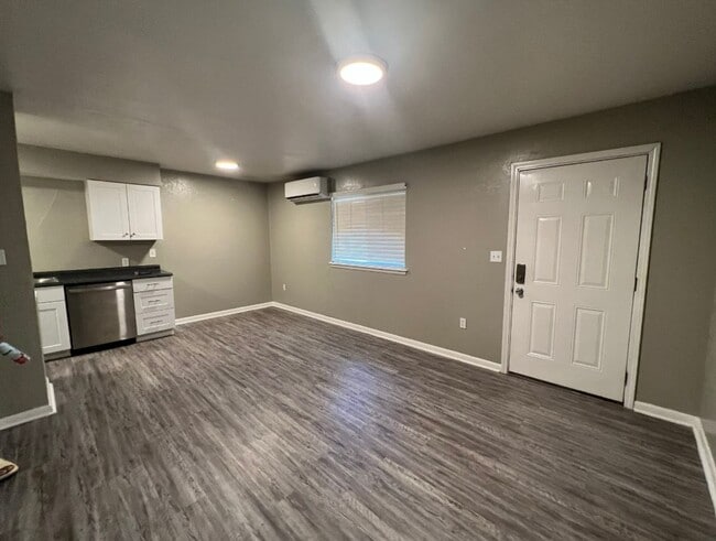 Foto del edificio - Cozy 1 bed, 1 bath near UCO in Edmond comi...