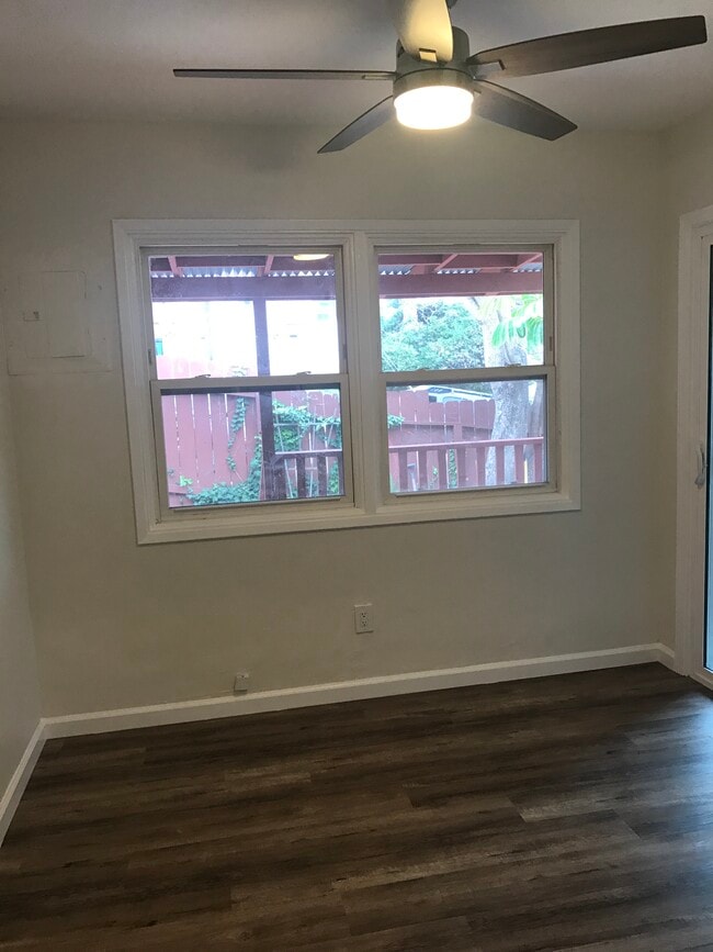 Building Photo - 2157 Catalina Blvd