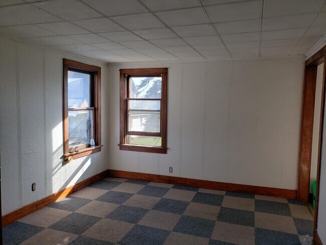 Building Photo - 209 N Pearl St