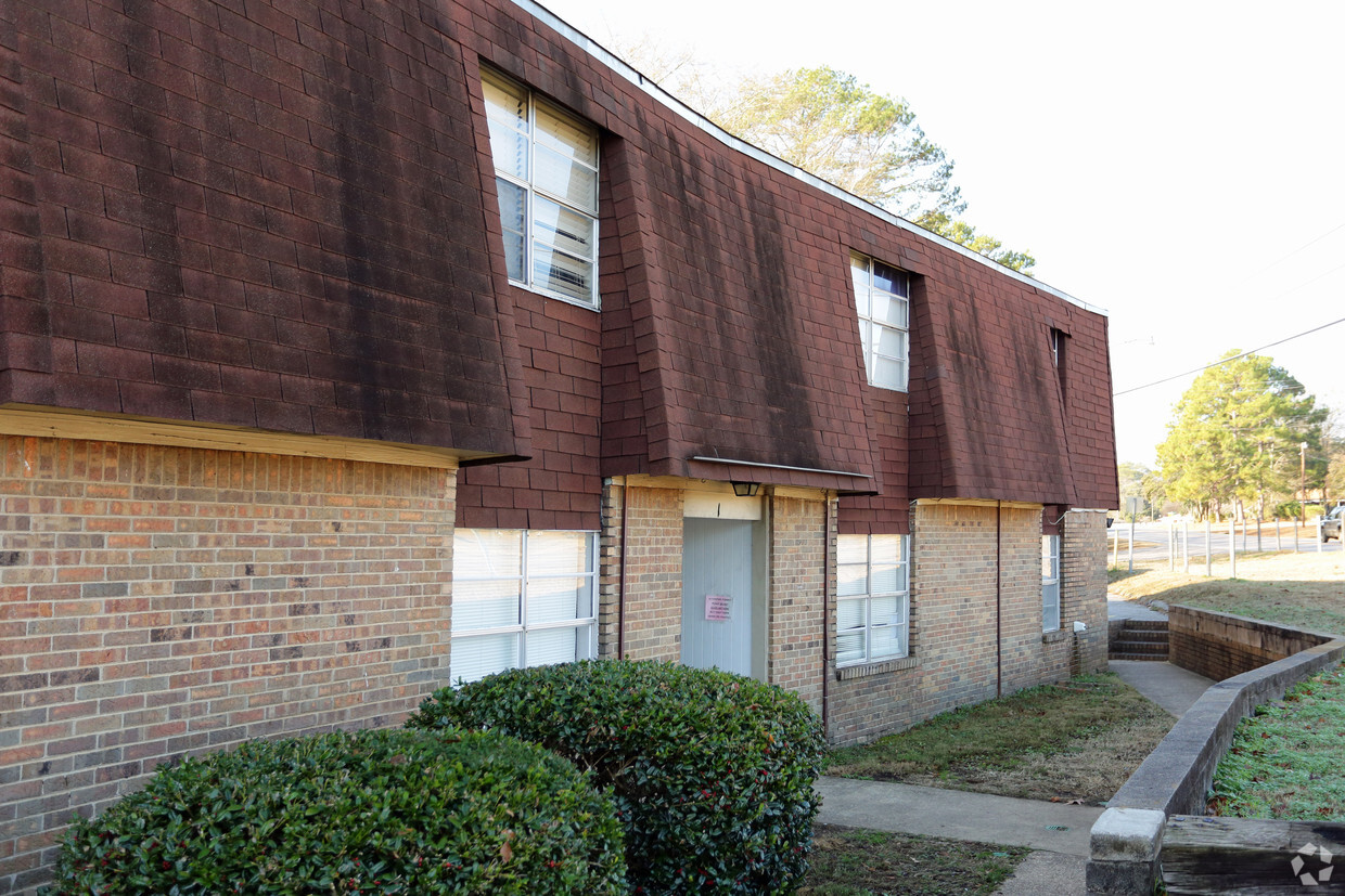 Building Photo - Brookmoor Apartments