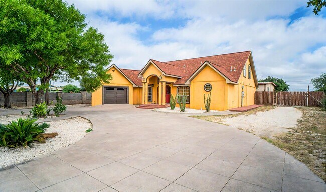 Foto del edificio - 126 Gregory Dr