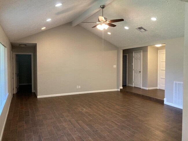 Building Photo - 314 Bay Ridge Dr