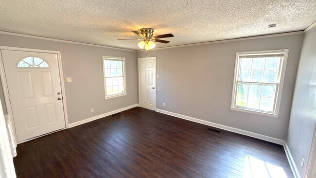 Foto del edificio - 1937 N Graham St