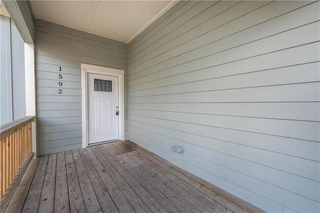 Building Photo - 1592 Elixir Ave SW