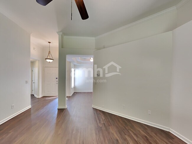 Building Photo - 2027 Patrick Way