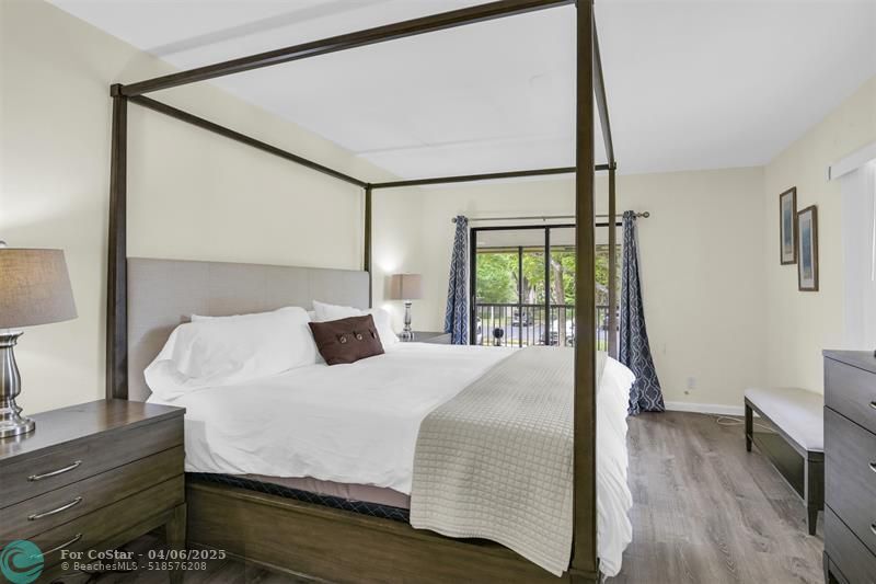 Foto principal - 135 Deer Creek Blvd