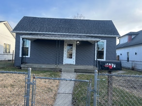 Building Photo - 1637 Hoefgen St