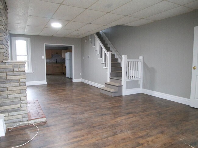Foto del edificio - Spacious 4-Bedroom, 1- Bathroom Row home in Allentown – Section 8 Encouraged to Apply!