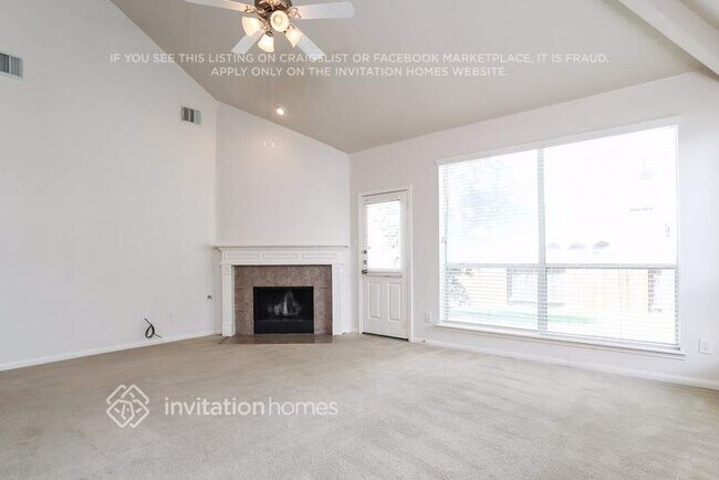 Foto del edificio - 8903 Rolling Rapids Rd