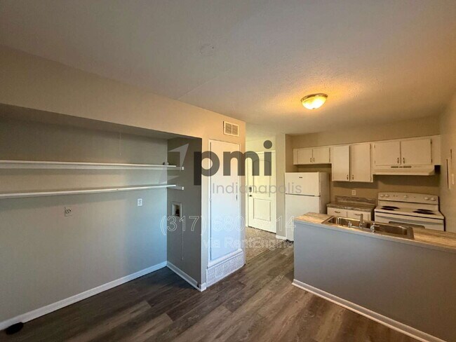 Foto del edificio - 828 Whitethorne Ave